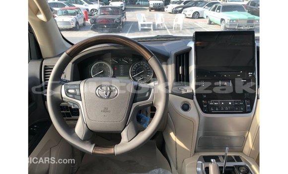 Buy Import Toyota Land Cruiser White Car in Import - Dubai in Akmecet Buy Import Toyota Land Cruiser White Car in Import - Dubai in Akmecet