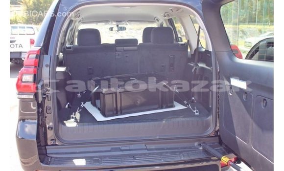 Buy Import Toyota Hilux Black Car in Import - Dubai in Akmecet Buy Import Toyota Hilux Black Car in Import - Dubai in Akmecet
