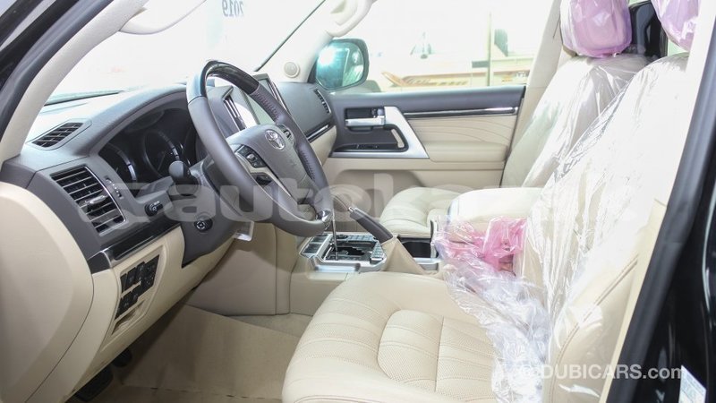 Big with watermark toyota land cruiser akmecet import dubai 2960