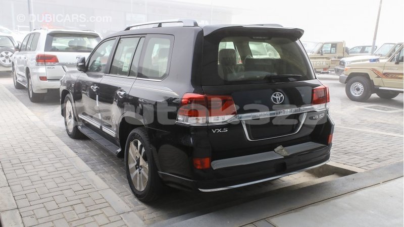 Big with watermark toyota land cruiser akmecet import dubai 2960