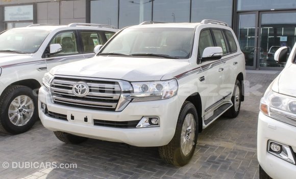 Buy Import Toyota Land Cruiser White Car in Import - Dubai in Akmecet Buy Import Toyota Land Cruiser White Car in Import - Dubai in Akmecet