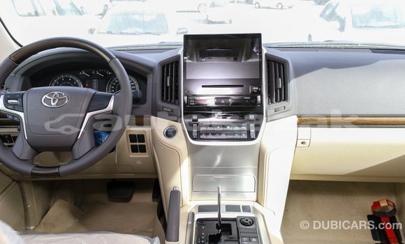 Buy Import Toyota Land Cruiser White Car in Import - Dubai in Akmecet Buy Import Toyota Land Cruiser White Car in Import - Dubai in Akmecet