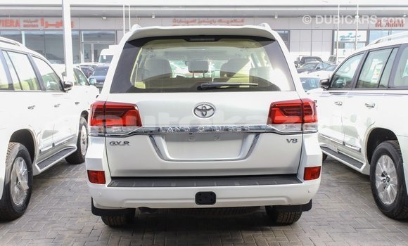 Buy Import Toyota Land Cruiser White Car in Import - Dubai in Akmecet Buy Import Toyota Land Cruiser White Car in Import - Dubai in Akmecet