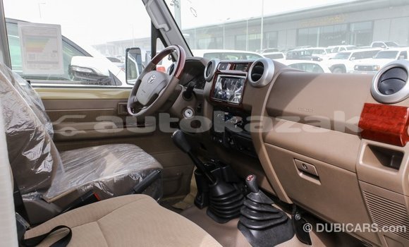 Buy Import Toyota Land Cruiser Beige Car in Import - Dubai in Akmecet Buy Import Toyota Land Cruiser Beige Car in Import - Dubai in Akmecet
