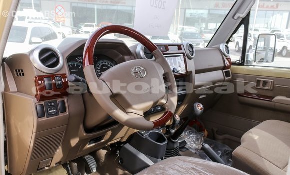 Buy Import Toyota Land Cruiser Beige Car in Import - Dubai in Akmecet Buy Import Toyota Land Cruiser Beige Car in Import - Dubai in Akmecet