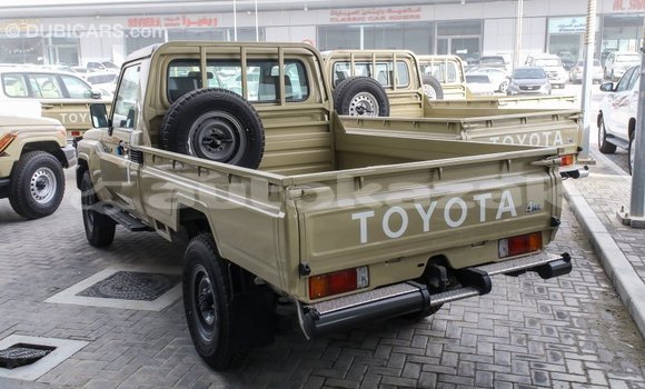 Buy Import Toyota Land Cruiser Beige Car in Import - Dubai in Akmecet Buy Import Toyota Land Cruiser Beige Car in Import - Dubai in Akmecet