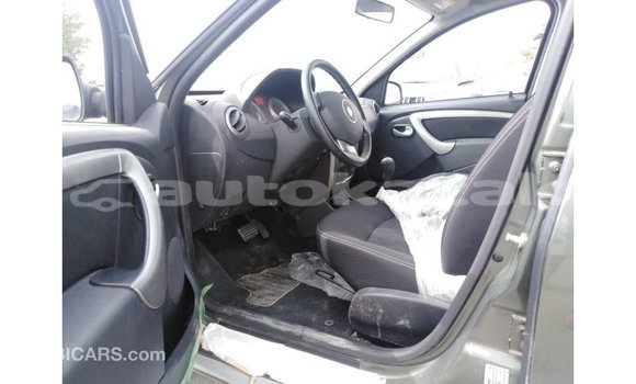Buy Import Renault Duster Green Car in Import - Dubai in Akmecet Buy Import Renault Duster Green Car in Import - Dubai in Akmecet