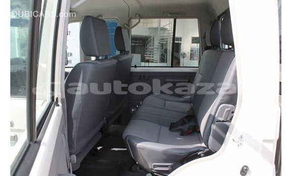 Buy Import Toyota Land Cruiser White Car in Import - Dubai in Akmecet Buy Import Toyota Land Cruiser White Car in Import - Dubai in Akmecet
