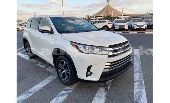 Buy Import Toyota Highlander White Car in Import - Dubai in Akmecet Buy Import Toyota Highlander White Car in Import - Dubai in Akmecet
