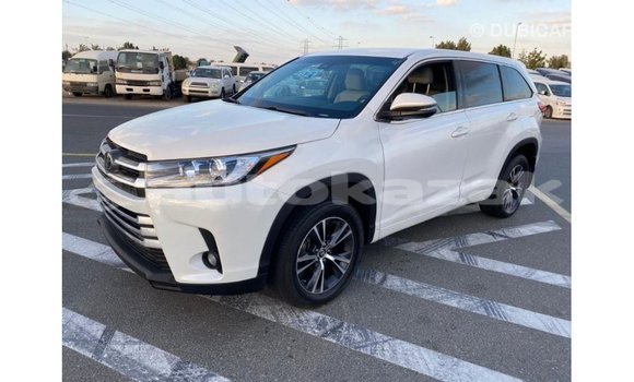 Buy Import Toyota Highlander White Car in Import - Dubai in Akmecet Buy Import Toyota Highlander White Car in Import - Dubai in Akmecet