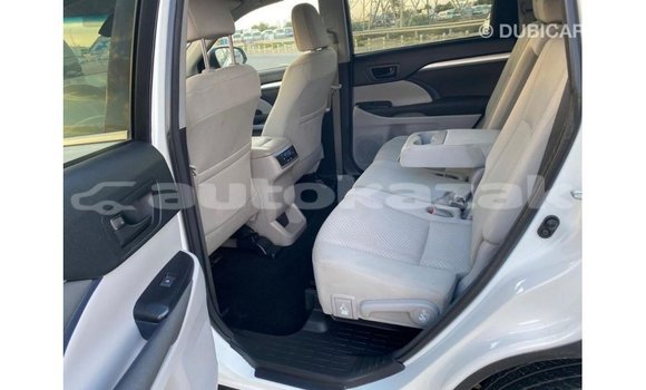 Buy Import Toyota Highlander White Car in Import - Dubai in Akmecet Buy Import Toyota Highlander White Car in Import - Dubai in Akmecet