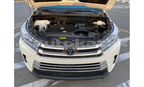 Buy Import Toyota Highlander White Car in Import - Dubai in Akmecet Buy Import Toyota Highlander White Car in Import - Dubai in Akmecet
