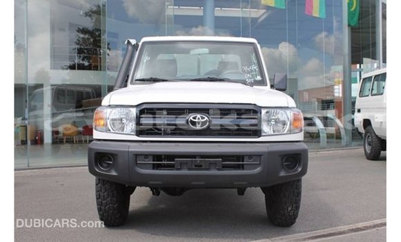Buy Import Toyota Land Cruiser White Car in Import - Dubai in Akmecet Buy Import Toyota Land Cruiser White Car in Import - Dubai in Akmecet