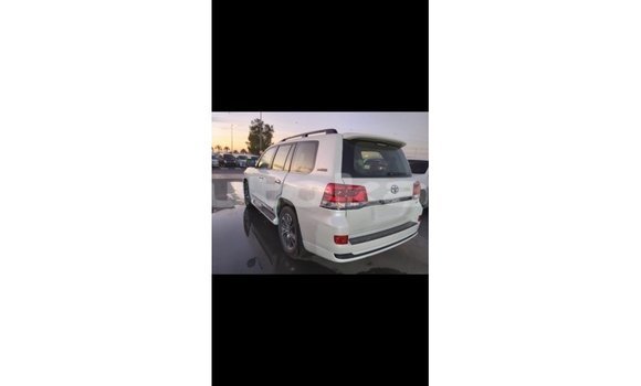 Buy Import Toyota Land Cruiser White Car in Import - Dubai in Akmecet Buy Import Toyota Land Cruiser White Car in Import - Dubai in Akmecet