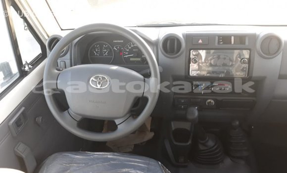 Buy Import Toyota Land Cruiser White Car in Import - Dubai in Akmecet Buy Import Toyota Land Cruiser White Car in Import - Dubai in Akmecet