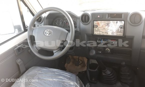 Buy Import Toyota Land Cruiser White Car in Import - Dubai in Akmecet Buy Import Toyota Land Cruiser White Car in Import - Dubai in Akmecet