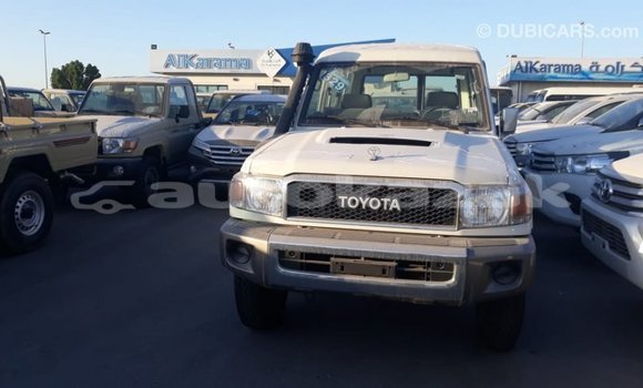 Buy Import Toyota Land Cruiser White Car in Import - Dubai in Akmecet Buy Import Toyota Land Cruiser White Car in Import - Dubai in Akmecet