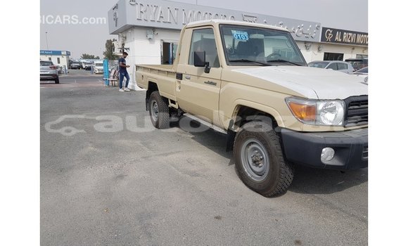 Buy Import Toyota Land Cruiser Beige Car in Import - Dubai in Akmecet Buy Import Toyota Land Cruiser Beige Car in Import - Dubai in Akmecet