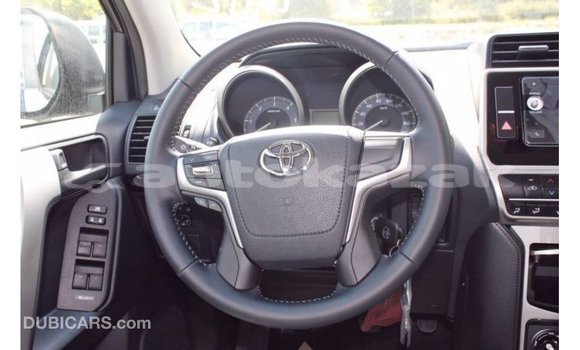 Buy Import Toyota Hilux Black Car in Import - Dubai in Akmecet Buy Import Toyota Hilux Black Car in Import - Dubai in Akmecet