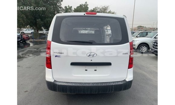Buy Import Hyundai Cargo White Car in Import - Dubai in Akmecet Buy Import Hyundai Cargo White Car in Import - Dubai in Akmecet