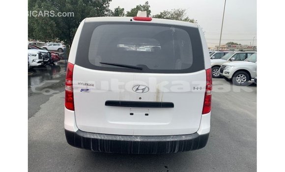 Buy Import Hyundai Cargo White Car in Import - Dubai in Akmecet Buy Import Hyundai Cargo White Car in Import - Dubai in Akmecet