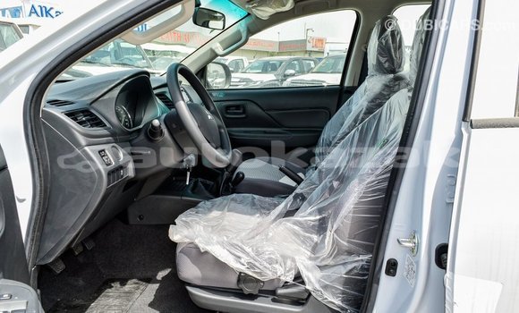 Buy Import Mitsubishi L200 White Car in Import - Dubai in Akmecet Buy Import Mitsubishi L200 White Car in Import - Dubai in Akmecet