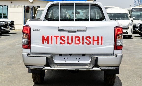 Buy Import Mitsubishi L200 White Car in Import - Dubai in Akmecet Buy Import Mitsubishi L200 White Car in Import - Dubai in Akmecet