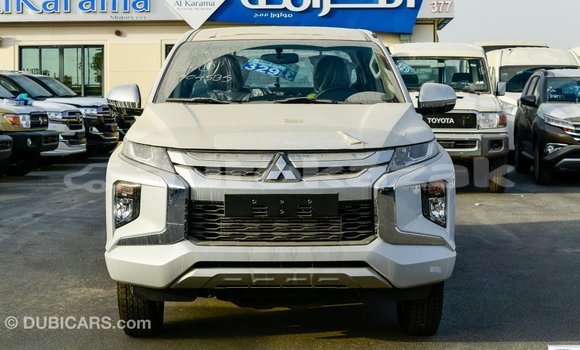 Buy Import Mitsubishi L200 White Car in Import - Dubai in Akmecet Buy Import Mitsubishi L200 White Car in Import - Dubai in Akmecet