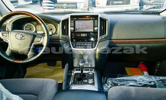 Buy Import Toyota Land Cruiser White Car in Import - Dubai in Akmecet Buy Import Toyota Land Cruiser White Car in Import - Dubai in Akmecet