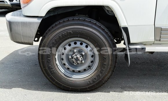 Buy Import Toyota Land Cruiser White Car in Import - Dubai in Akmecet Buy Import Toyota Land Cruiser White Car in Import - Dubai in Akmecet