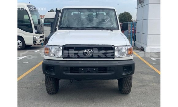 Buy Import Toyota Land Cruiser White Car in Import - Dubai in Akmecet Buy Import Toyota Land Cruiser White Car in Import - Dubai in Akmecet