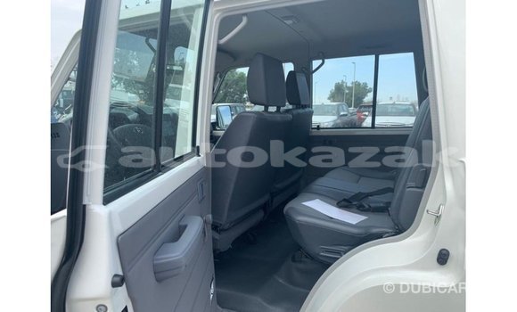 Buy Import Toyota Land Cruiser White Car in Import - Dubai in Akmecet Buy Import Toyota Land Cruiser White Car in Import - Dubai in Akmecet