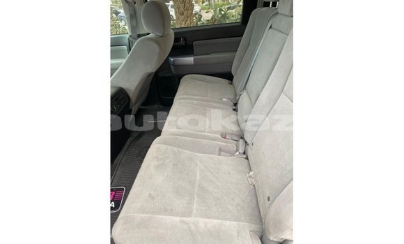 Buy Import Toyota Sequoia White Car in Import - Dubai in Akmecet Buy Import Toyota Sequoia White Car in Import - Dubai in Akmecet