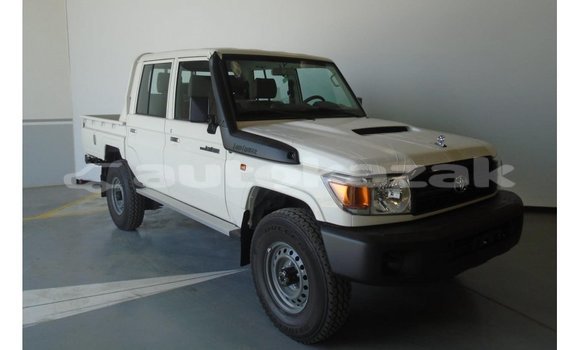 Buy Import Toyota Land Cruiser White Car in Import - Dubai in Akmecet Buy Import Toyota Land Cruiser White Car in Import - Dubai in Akmecet