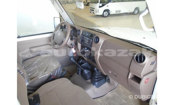Buy Import Toyota Land Cruiser White Car in Import - Dubai in Akmecet Buy Import Toyota Land Cruiser White Car in Import - Dubai in Akmecet