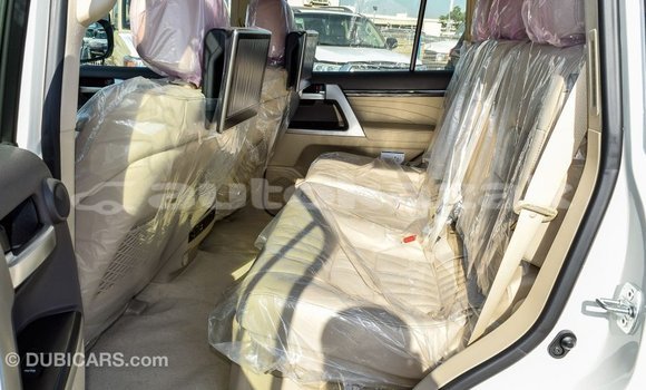 Buy Import Toyota Land Cruiser White Car in Import - Dubai in Akmecet Buy Import Toyota Land Cruiser White Car in Import - Dubai in Akmecet