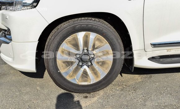 Buy Import Toyota Land Cruiser White Car in Import - Dubai in Akmecet Buy Import Toyota Land Cruiser White Car in Import - Dubai in Akmecet