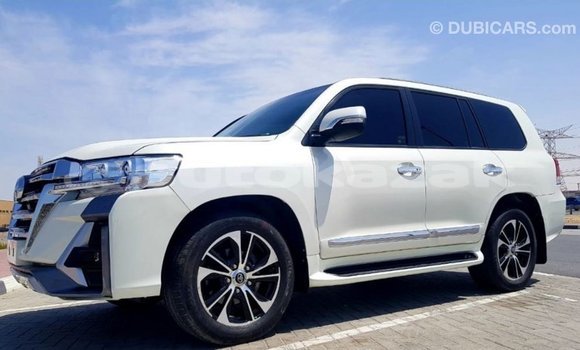 Buy Import Toyota Land Cruiser White Car in Import - Dubai in Akmecet Buy Import Toyota Land Cruiser White Car in Import - Dubai in Akmecet