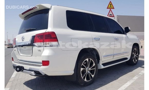 Buy Import Toyota Land Cruiser White Car in Import - Dubai in Akmecet Buy Import Toyota Land Cruiser White Car in Import - Dubai in Akmecet