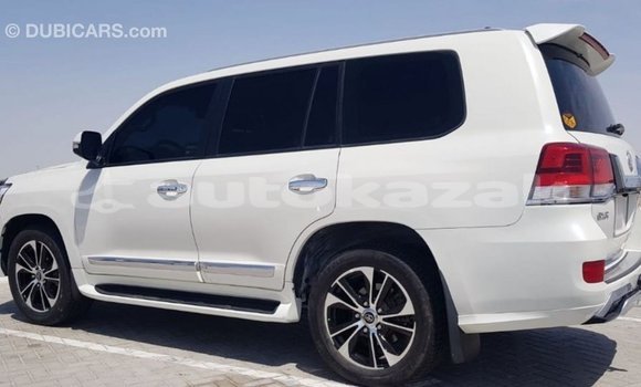 Buy Import Toyota Land Cruiser White Car in Import - Dubai in Akmecet Buy Import Toyota Land Cruiser White Car in Import - Dubai in Akmecet
