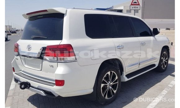 Buy Import Toyota Land Cruiser White Car in Import - Dubai in Akmecet Buy Import Toyota Land Cruiser White Car in Import - Dubai in Akmecet