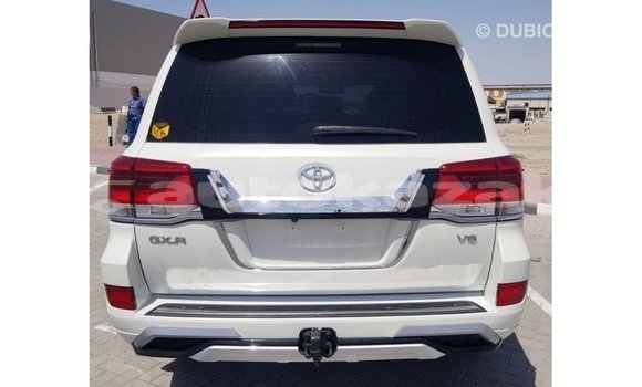 Buy Import Toyota Land Cruiser White Car in Import - Dubai in Akmecet Buy Import Toyota Land Cruiser White Car in Import - Dubai in Akmecet