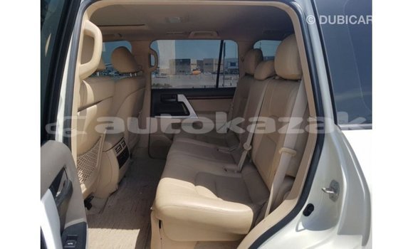 Buy Import Toyota Land Cruiser White Car in Import - Dubai in Akmecet Buy Import Toyota Land Cruiser White Car in Import - Dubai in Akmecet