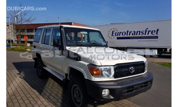 Buy Import Toyota Land Cruiser White Car in Import - Dubai in Akmecet Buy Import Toyota Land Cruiser White Car in Import - Dubai in Akmecet