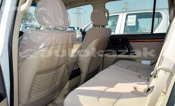Buy Import Toyota Land Cruiser White Car in Import - Dubai in Akmecet Buy Import Toyota Land Cruiser White Car in Import - Dubai in Akmecet
