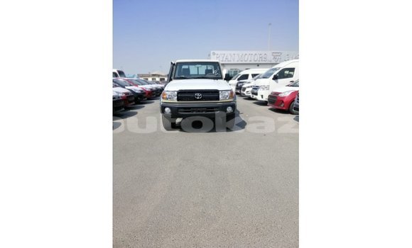 Buy Import Toyota Land Cruiser Beige Car in Import - Dubai in Akmecet Buy Import Toyota Land Cruiser Beige Car in Import - Dubai in Akmecet