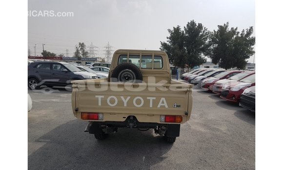 Buy Import Toyota Land Cruiser Beige Car in Import - Dubai in Akmecet Buy Import Toyota Land Cruiser Beige Car in Import - Dubai in Akmecet