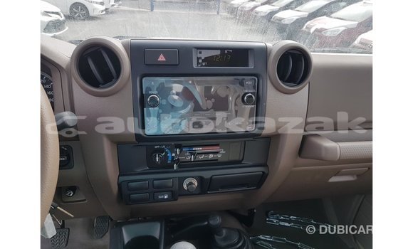Buy Import Toyota Land Cruiser Beige Car in Import - Dubai in Akmecet Buy Import Toyota Land Cruiser Beige Car in Import - Dubai in Akmecet