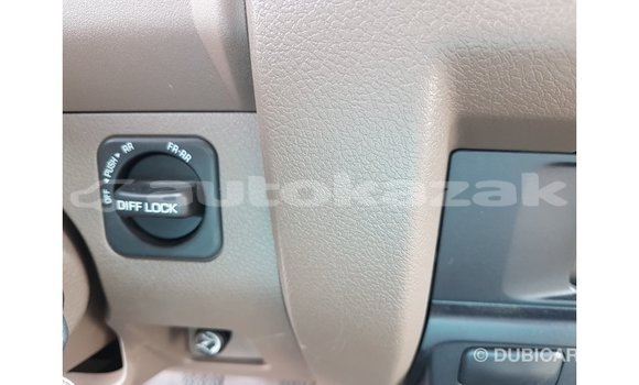 Buy Import Toyota Land Cruiser Beige Car in Import - Dubai in Akmecet Buy Import Toyota Land Cruiser Beige Car in Import - Dubai in Akmecet
