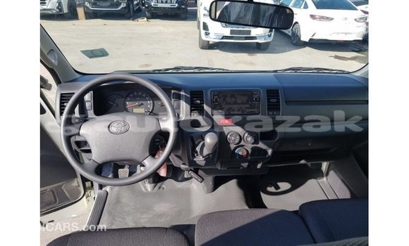 Buy Import Toyota Hiace White Car in Import - Dubai in Akmecet Buy Import Toyota Hiace White Car in Import - Dubai in Akmecet